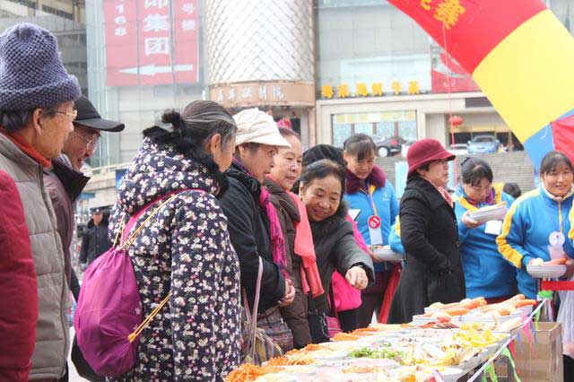 昆明2017小微企業(yè)(昆明搬家公司、昆明家政)創(chuàng)業(yè)創(chuàng)新技能大賽今日收官01.jpg