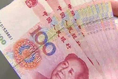 昆明搬家最新消息稱10萬(wàn)元現(xiàn)金支票藏畫(huà)冊(cè)里被搬家公司扔進(jìn)垃圾山.jpg