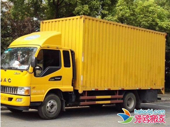 昆明西山區(qū)搬家小貨車合適還是選擇面包車搬家？